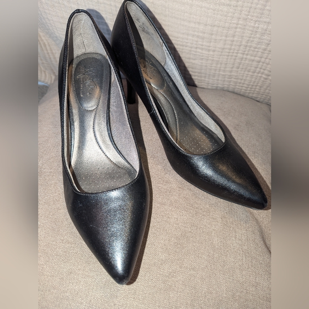Life Stride Heels Black 10W Wide Width